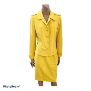 St. John Collection Yellow knit Jacket Skirt Set 8